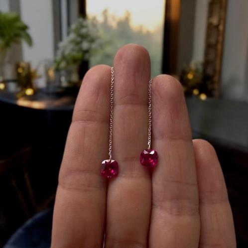oorbellen 18K wit goud robijn, Sieraden, Tassen en Uiterlijk, Oorbellen, Zo goed als nieuw, Hangers, Goud, Rood, Met edelsteen