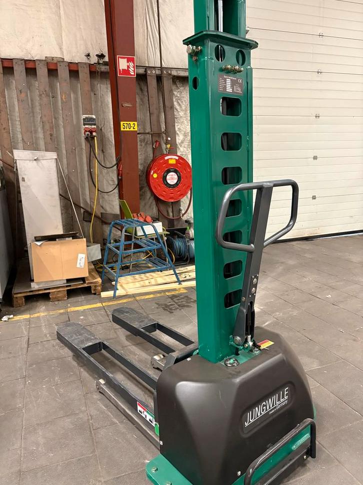 Jungwille TVE165 Meeneemstapelaar - Elektrisch, Zakelijke goederen, Machines en Bouw | Heftrucks en Intern transport, Stapelaar