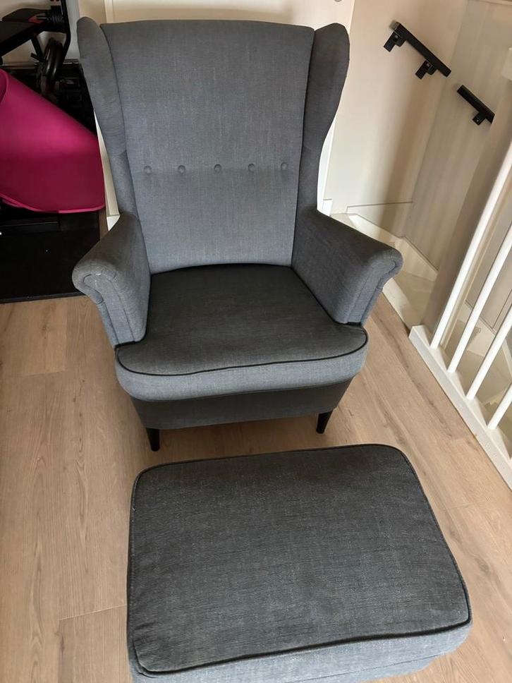 Ikea strandmon Stoel met Voetenbank, Huis en Inrichting, Fauteuils, Gebruikt, Stof, 75 tot 100 cm, Ophalen