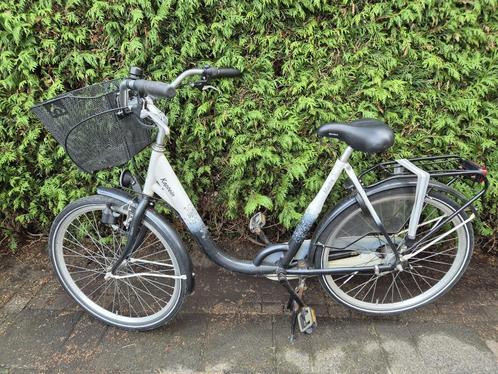 2 dames opknapfietsen, Fietsen en Brommers, Fietsen | Dames | Damesfietsen, Gebruikt, Overige merken, (Extra) lage instap, Versnellingen