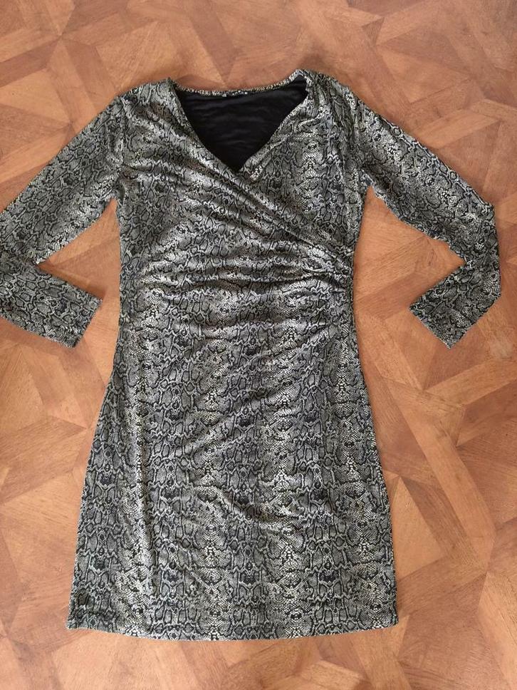 In shape jurk slangenprint maat M/38, Kleding | Dames, Jurken, Zo goed als nieuw, Maat 38/40 (M), Overige kleuren, Knielengte