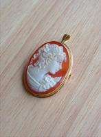 Vintage 18 karaat camee broche kettinghanger vrouw, Ophalen of Verzenden, Zo goed als nieuw, Goud, Goud