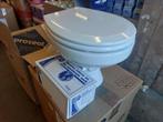 Scheepstoilet QF 24V Regular met pomp