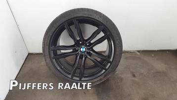 Velg + Band van een BMW X5 beschikbaar voor biedingen