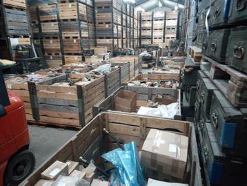 Leger spullen leger kamer voertuigonderdelen OPEN DAG 22 NOV beschikbaar voor biedingen