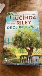 Lucinda Riley - De olijfboom, Boeken, Lucinda Riley, Ophalen of Verzenden, Zo goed als nieuw