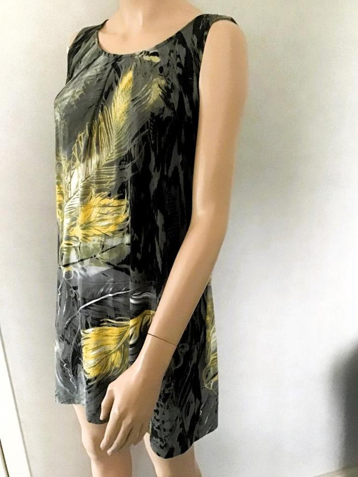 Tuniek mouwloos, Kleding | Dames, Blouses en Tunieken, Zo goed als nieuw, Maat 38/40 (M), Grijs, Ophalen of Verzenden