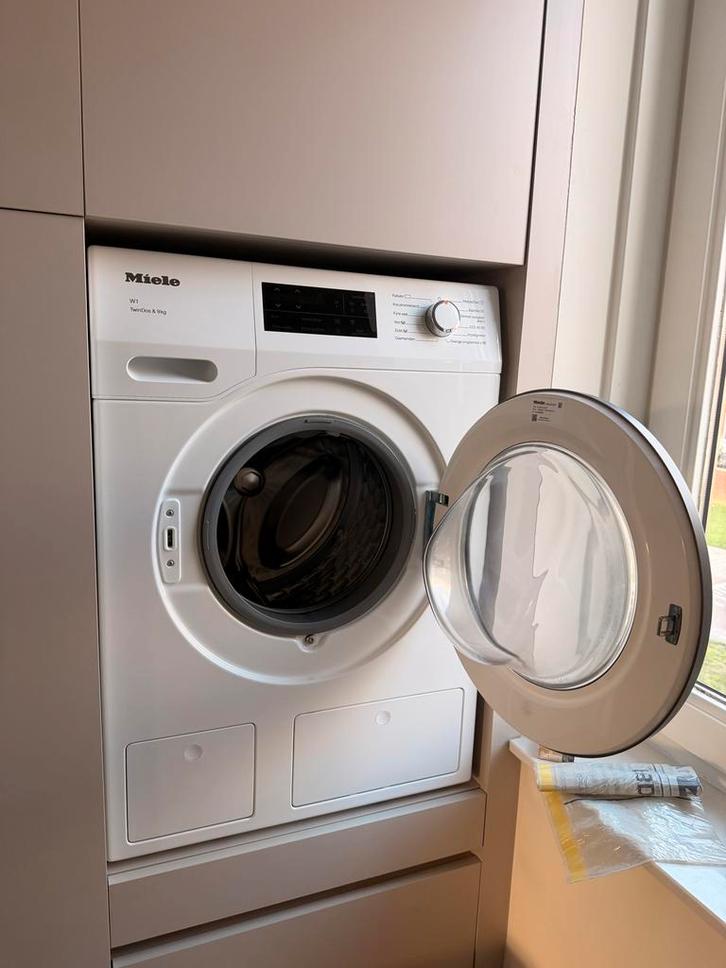 Miele W1 TwinDos 9 kg wasmachine, Witgoed en Apparatuur, Wasmachines, Zo goed als nieuw, 8 tot 10 kg, 85 tot 90 cm, 1600 toeren of meer