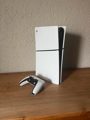 PS5 Slim Digital + incl. controller beschikbaar voor biedingen