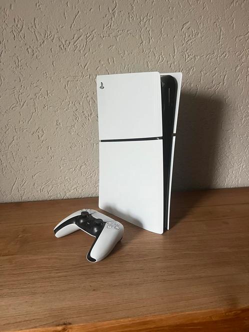 PS5 Slim Digital + incl. controller, Spelcomputers en Games, Spelcomputers | Sony PlayStation 5, Zo goed als nieuw, Playstation 5 Digital
