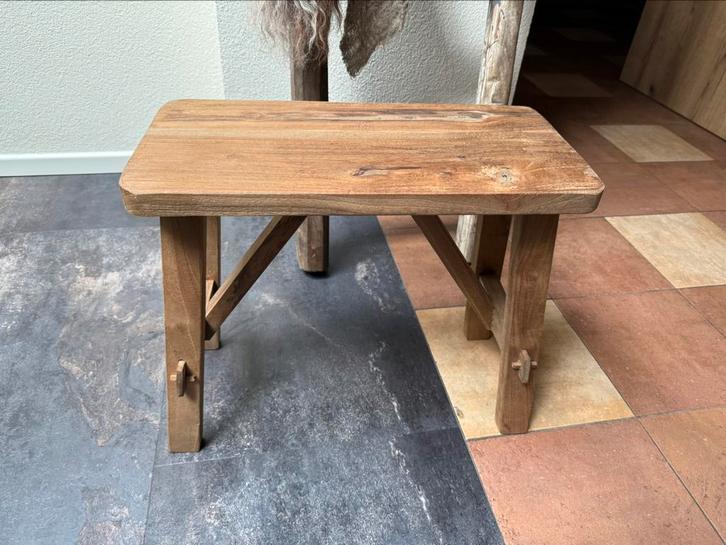 1096, Houten Krukje, Huis en Inrichting, Krukjes, Nieuw, Hout, Ophalen of Verzenden