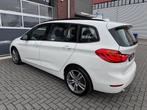 BMW 220i 7p. Gran Tourer LED HUD Pano Navi Camera Keyless, Auto's, BMW, 1998 cc, Gebruikt, Zwart, 7 stoelen