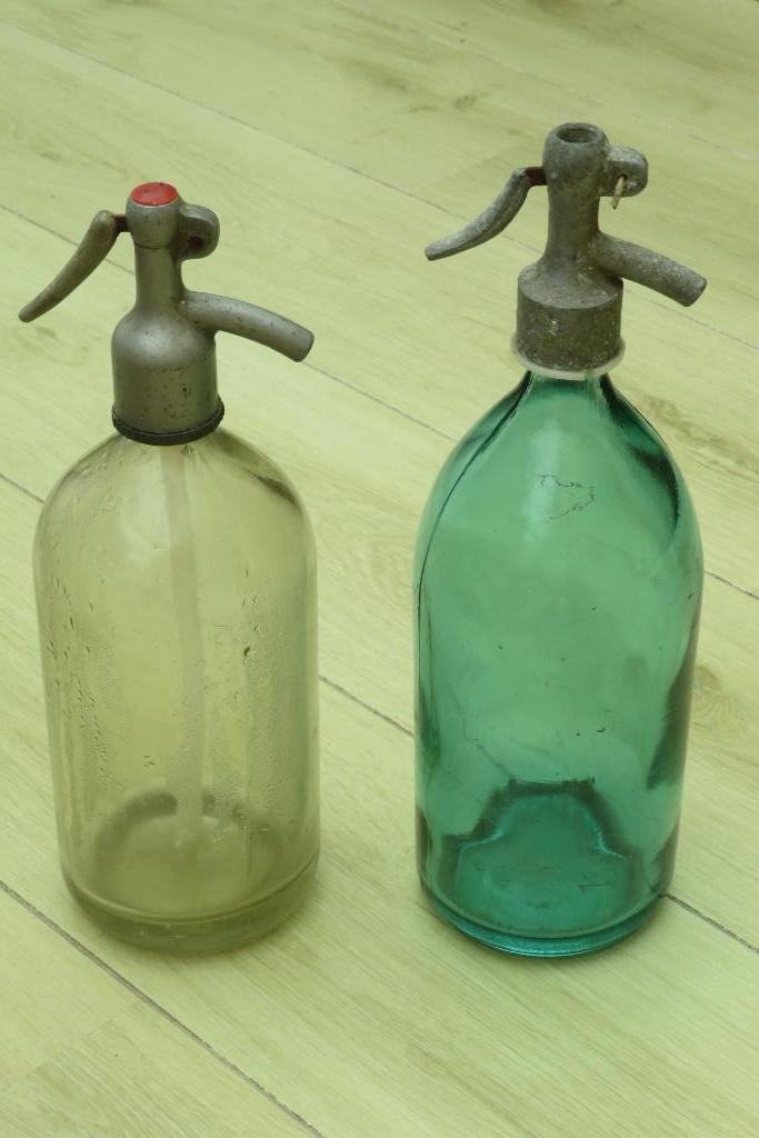 2 vintage oude glazen spuitfles / sodafles wit en blauw, Antiek en Kunst, Curiosa en Brocante, Ophalen of Verzenden
