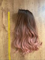 Lange pruik met roze wash out, Ophalen of Verzenden, Zo goed als nieuw, Pruik of Haarverlenging