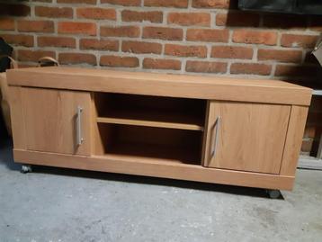 tv-kastje, gebruikt maar nog heel netjes