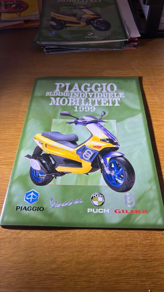Piaggio, puch , gilera reclame boek. SP98 gilera runner etc, Motoren, Tuning en Styling, Ophalen of Verzenden