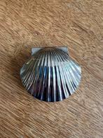 Verzilverde pillendoosje in de vorm van een schelp, Ophalen of Verzenden