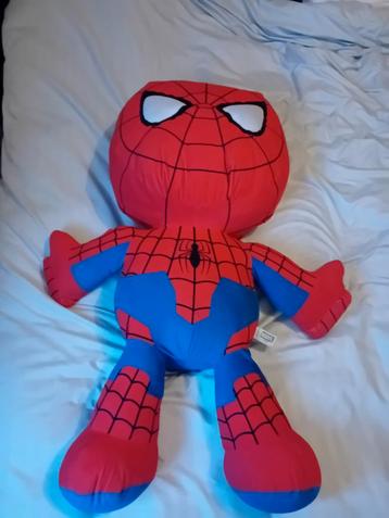 Grote Spiderman Knuffel - Marvel beschikbaar voor biedingen