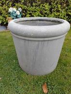 Grijze bloempot hoogte 50cm x breedte 60cm, Tuin en Terras, Bloempotten, Ophalen, 40 cm of meer, Rond, Zo goed als nieuw