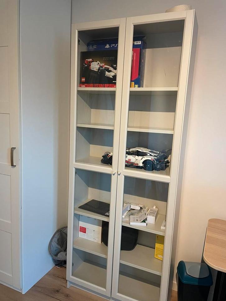 Billy boekenkast / vitrine, Huis en Inrichting, Kasten | Boekenkasten, Gebruikt, 50 tot 100 cm, 200 cm of meer, 25 tot 50 cm, Met deur(en)