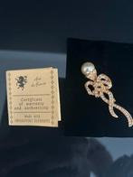 Broche met parel, Overige materialen, Ophalen of Verzenden, Zo goed als nieuw, Met parel