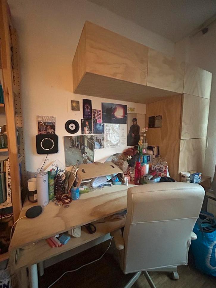 Handgemaakt houten bureau - licht hout, perfect om te schild, Huis en Inrichting, Bureaus, Gebruikt, Bureau, Ophalen