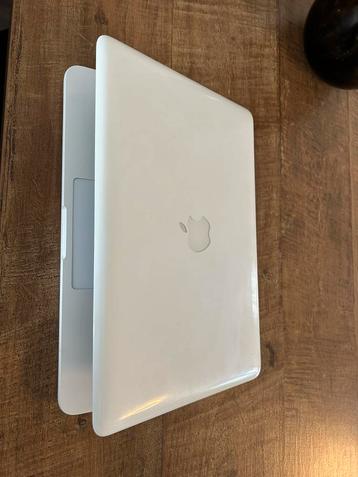 Macbook beschikbaar voor biedingen