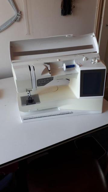 Naaimachine / Borduurmachine beschikbaar voor biedingen