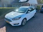 Ford Focus 1.5 Titanium Automaat, Prachtige Staat!, Auto's, 65 €/maand, Stof, 1498 cc, 4 cilinders