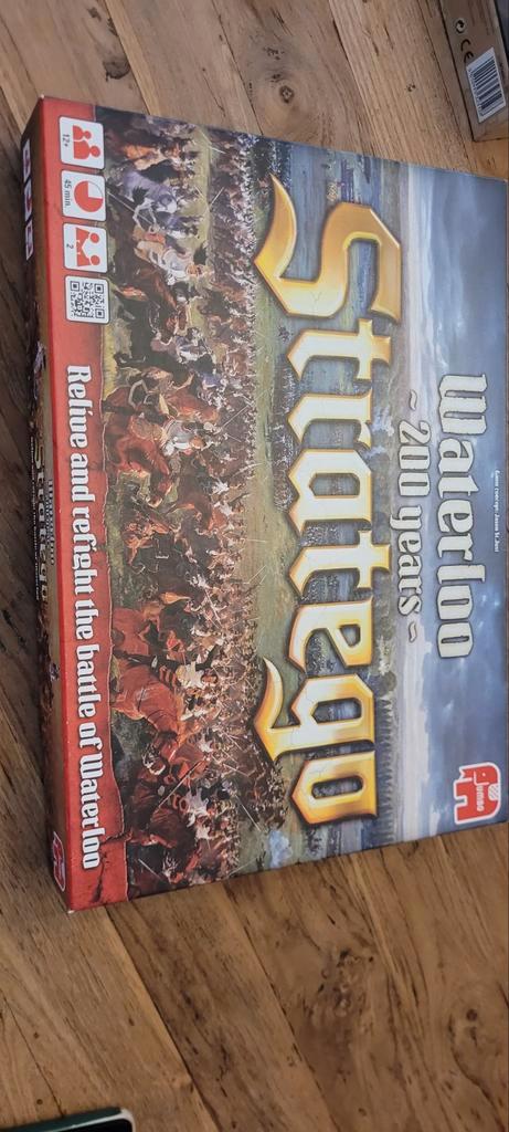 Stratego Waterloo - 200 jaar nieuw in doos, Hobby en Vrije tijd, Gezelschapsspellen | Bordspellen, Zo goed als nieuw, Een of twee spelers