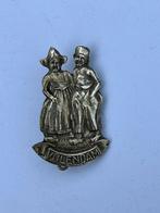 Volendam klederdracht broche, Verzamelen, Speldjes, Pins en Buttons, Ophalen of Verzenden, Stad of Land, Speldje of Pin