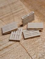 Houtkleurige pallets per 10 h0, Verzenden