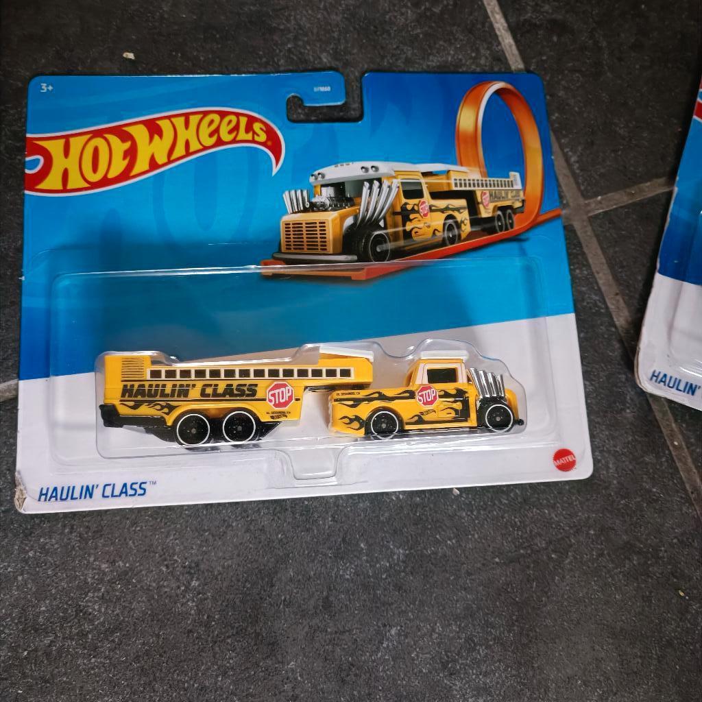 Hot Wheels Haulin Class school Diecast Car MATTEL let op, Ophalen of Verzenden, Zo goed als nieuw, Auto