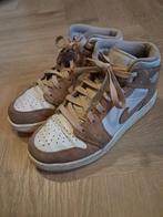 Nike Air Jordan - Wit/Roze - Maat 37,5, Wit, Nike, Ophalen of Verzenden, Sneakers of Gympen