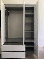 Kledingkast BILLUND 119x193 wit/beton, Ophalen, Zo goed als nieuw, 150 tot 200 cm, Met hangruimte