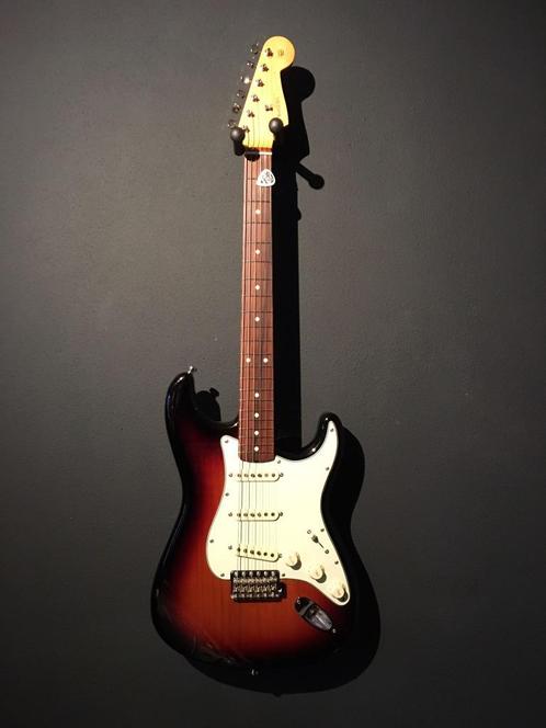 Fender Vintera '60s Stratocaster, Muziek en Instrumenten, Snaarinstrumenten | Gitaren | Elektrisch, Zo goed als nieuw, Solid body
