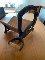 Antieke hand broodsnijmachine, Ophalen