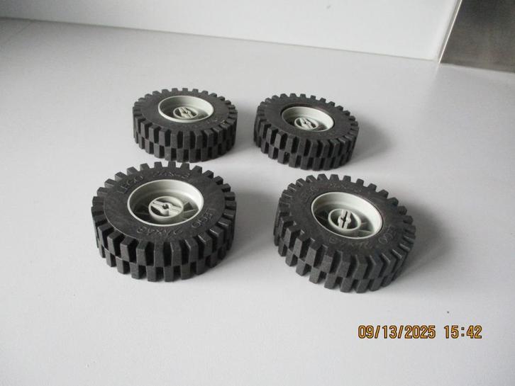 4 Lego GRIJZE Technic Velgen 24x43 in perfecte staat!, Kinderen en Baby's, Speelgoed | Duplo en Lego, Zo goed als nieuw, Lego