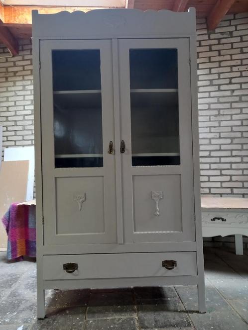 brocante vitrinekast, Huis en Inrichting, Kasten | Vitrinekasten, Zo goed als nieuw, 150 tot 200 cm, 50 tot 100 cm, 25 tot 50 cm