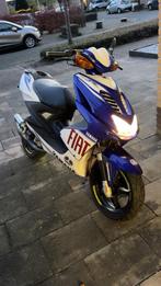 Yamaha aerox (rossi editie), Fietsen en Brommers, Ophalen, Tweetakt, Aerox, Maximaal 45 km/u