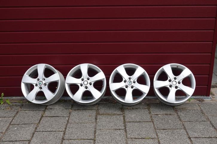 Set Originele Skoda Octavia2 (2004-13) Pegasus 17" LM Velgen, Auto diversen, Autosport-onderdelen, Gebruikt, Ophalen