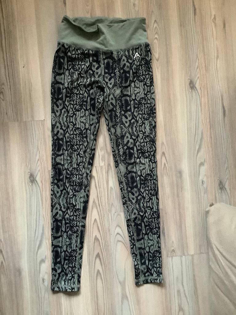 sportlegging legging dames S Leontien, Kleding | Dames, Sportkleding, Ophalen of Verzenden, Fitness of Aerobics, Maat 36 (S), Gedragen