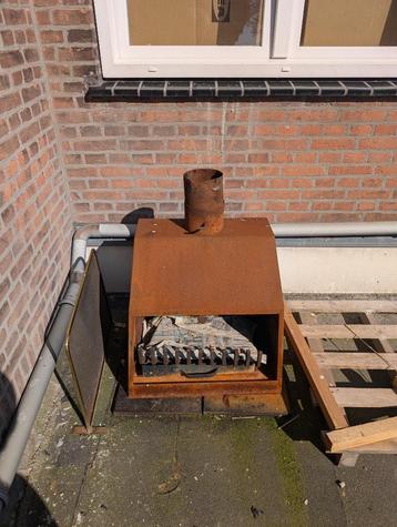Ijzeren haard beschikbaar voor biedingen