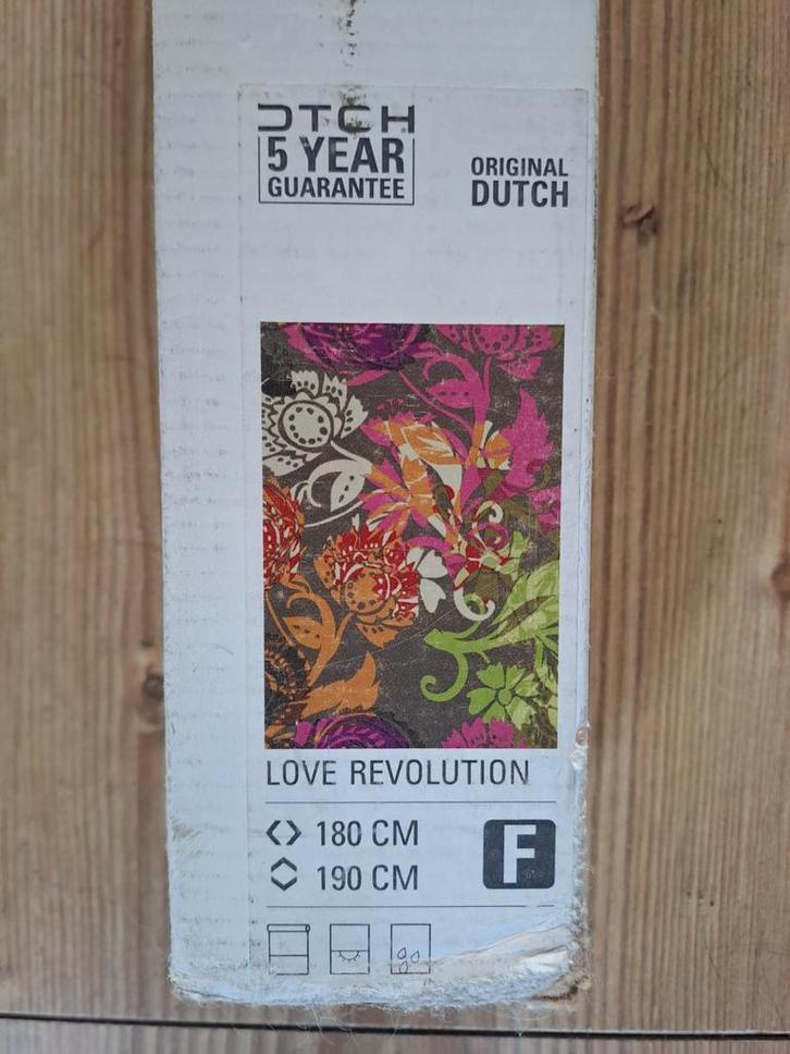 Origineel DTCH rolgordijn - Love Revolution, Huis en Inrichting, Stoffering | Gordijnen en Lamellen, Zo goed als nieuw, 150 tot 200 cm