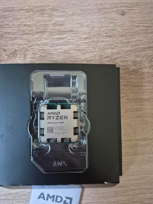 AMD RYZEN 5 7600X  ( Alleen ophalen), Computers en Software, Processors, Zo goed als nieuw, 6-core, 4 Ghz of meer, Ophalen