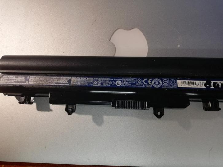 Acer laptop accu in nieuwstaat AL14A32, Computers en Software, Accu's en Batterijen, Zo goed als nieuw, Ophalen of Verzenden