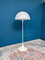 Panthella Vloerlamp - Louis Poulsen, Ophalen, Gebruikt, Metaal, 150 tot 200 cm