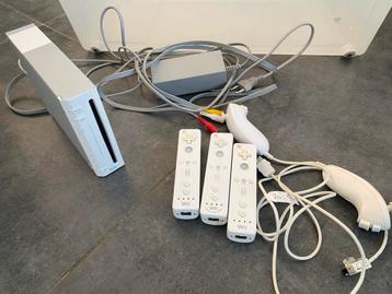 Nintendo Wii Console met 4 Controllers beschikbaar voor biedingen