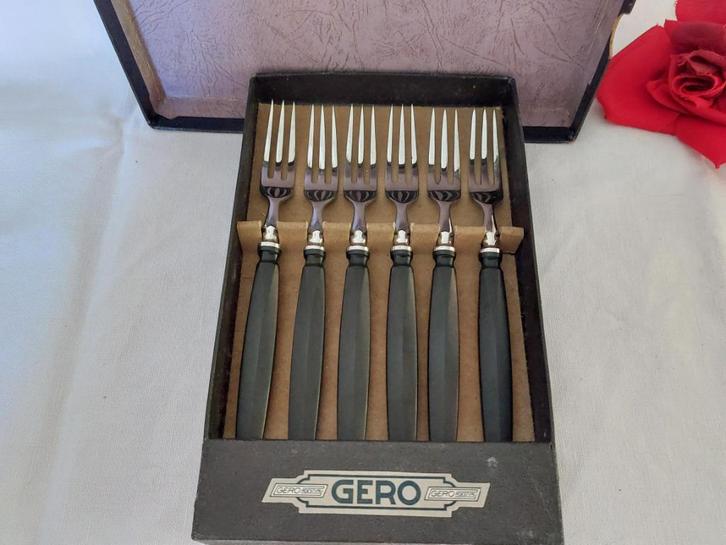 Gero Roestvrij 3102 | 6 fruitvorkjes ebba heft in cassette, Antiek en Kunst, Antiek | Bestek, Verzenden