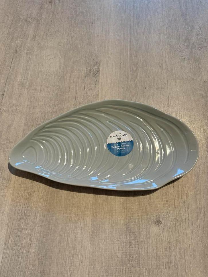 Oesterbord serveerschaal schelpvorm (mason cash) 36 cm, Huis en Inrichting, Keuken | Servies, Nieuw, Schaal of Schalen, Overige stijlen